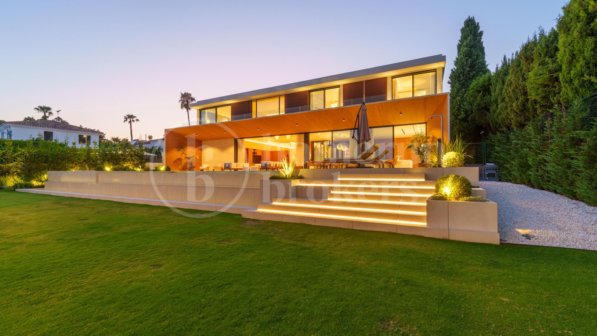 Guadalmina 720 – Contemporary six Bedroom Villa in Guadalmina Alta, Marbella