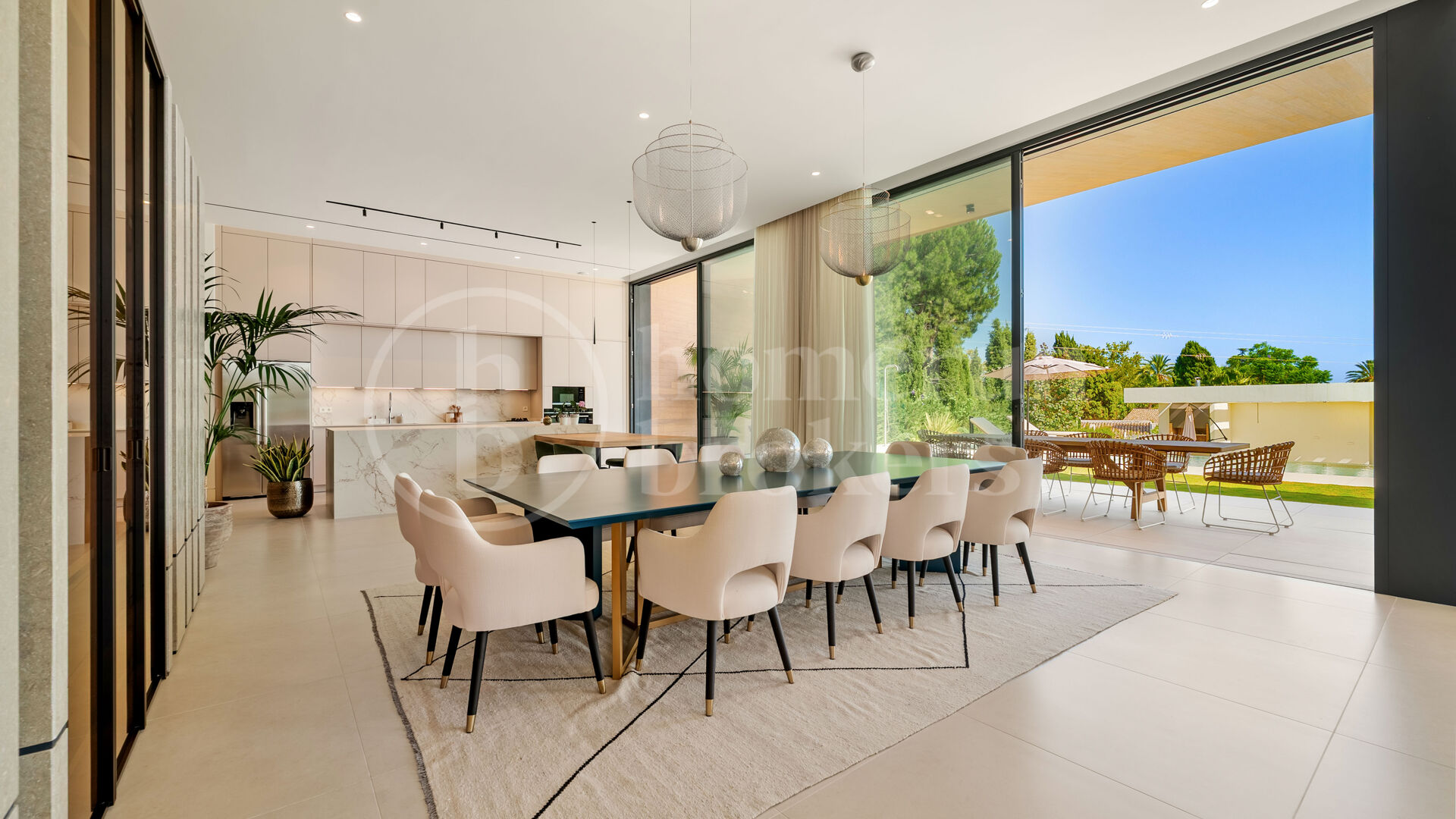 Guadalmina 720 – Contemporary six Bedroom Villa in Guadalmina Alta, Marbella