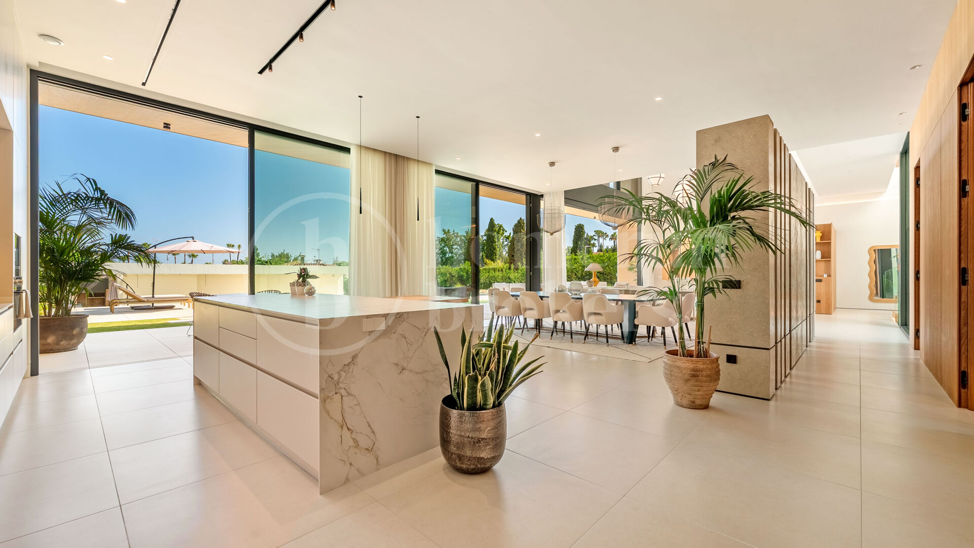 Guadalmina 720 – Contemporary six Bedroom Villa in Guadalmina Alta, Marbella