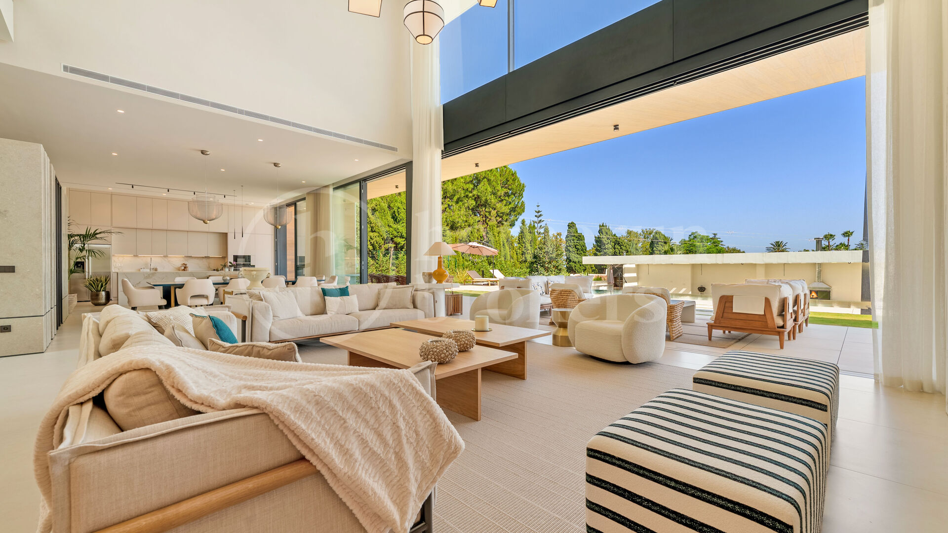 Guadalmina 720 – Contemporary six Bedroom Villa in Guadalmina Alta, Marbella