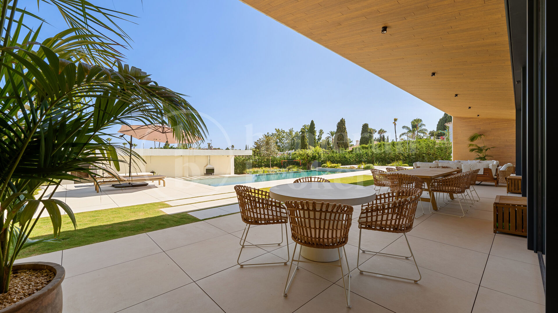Guadalmina 720 – Contemporary six Bedroom Villa in Guadalmina Alta, Marbella