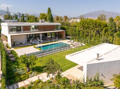 Guadalmina 720 – Contemporary six Bedroom Villa in Guadalmina Alta, Marbella