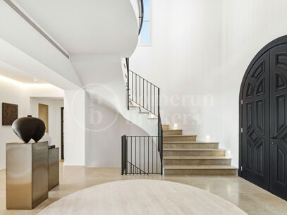 Villa Marbella – Luxury Mansion with Panoramic Views