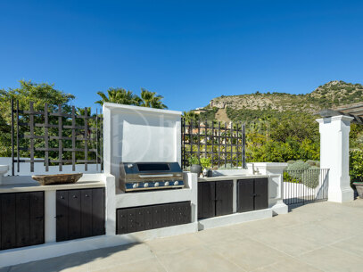 Villa Marbella – Luxury Mansion with Panoramic Views