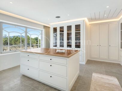 Villa Marbella – Luxury Mansion with Panoramic Views