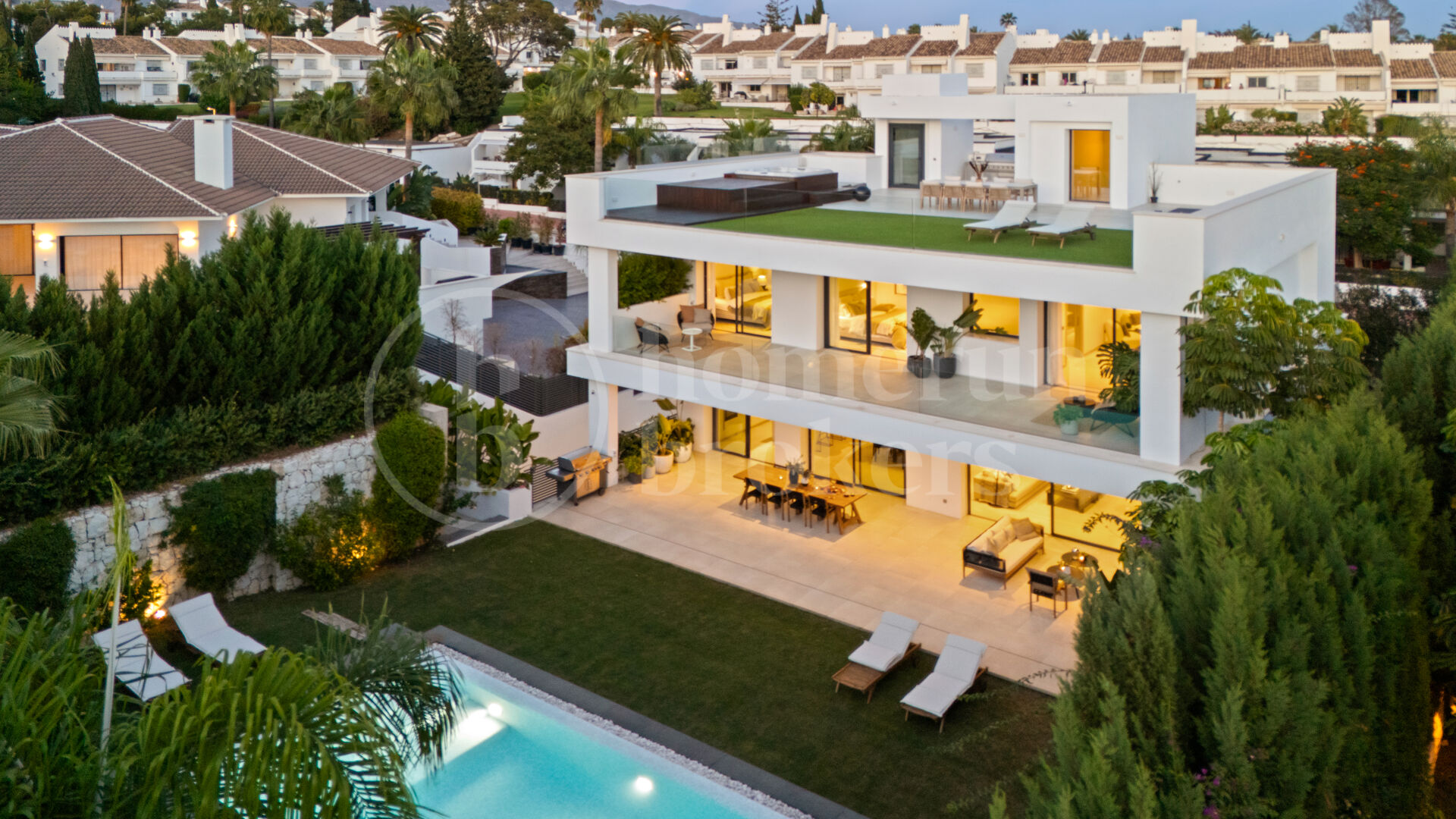 Villa Jardin - Samtida lyxliv i Nueva Andalucía