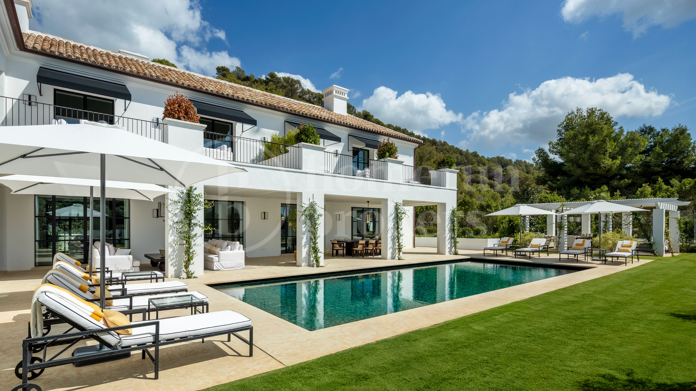 Csa Angelico – Contemporary Luxury Villa for Sale in Cascada de Camoján