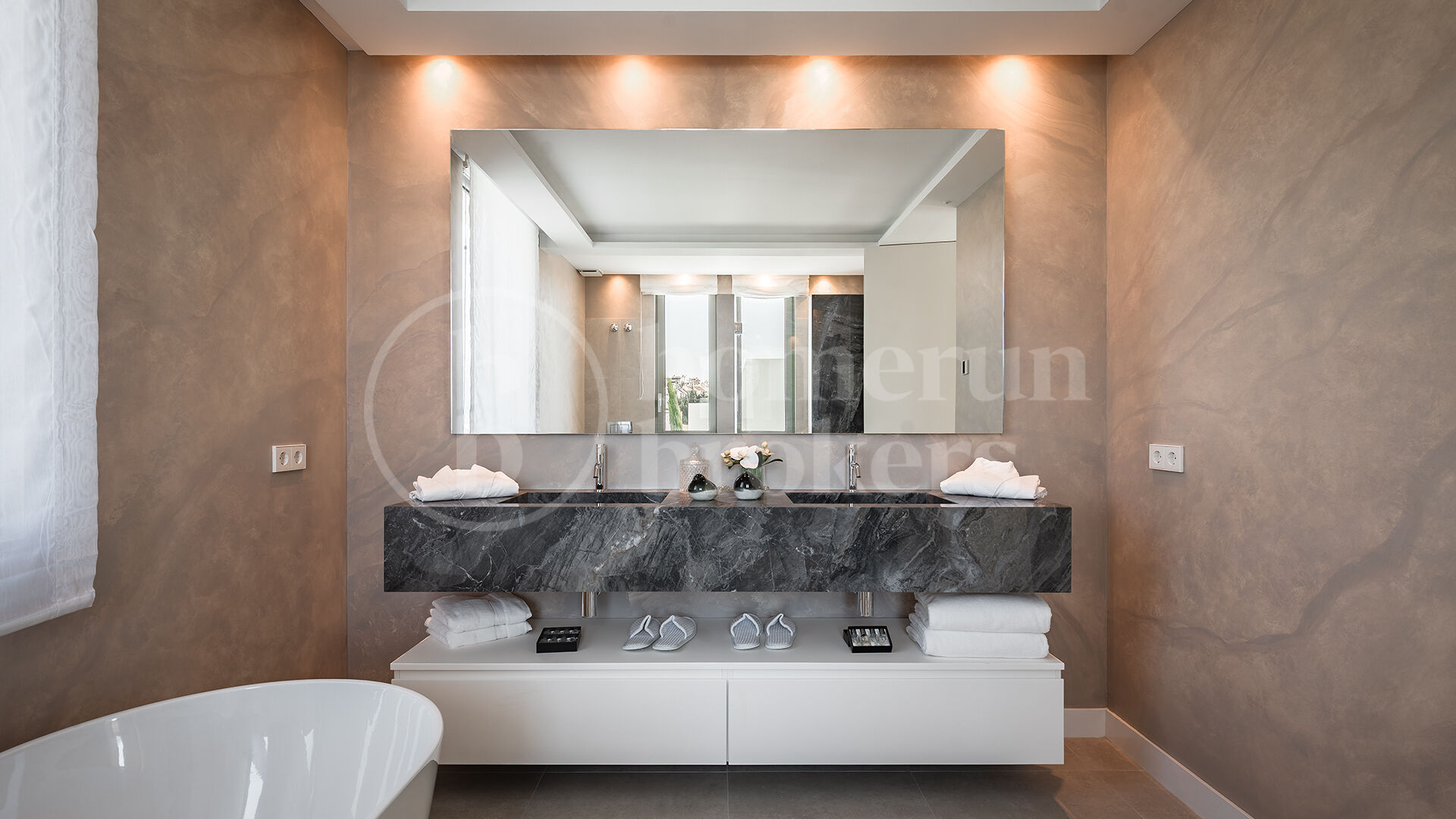 Villa Celia - Elegant modern villa i Marbellas nya gyllene Mile