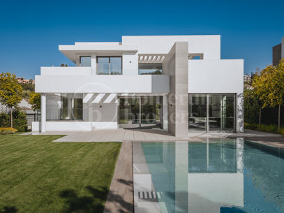 Villa Celia - Elegant modern villa i Marbellas nya gyllene Mile