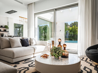 Villa Celia - Elegant modern villa i Marbellas nya gyllene Mile