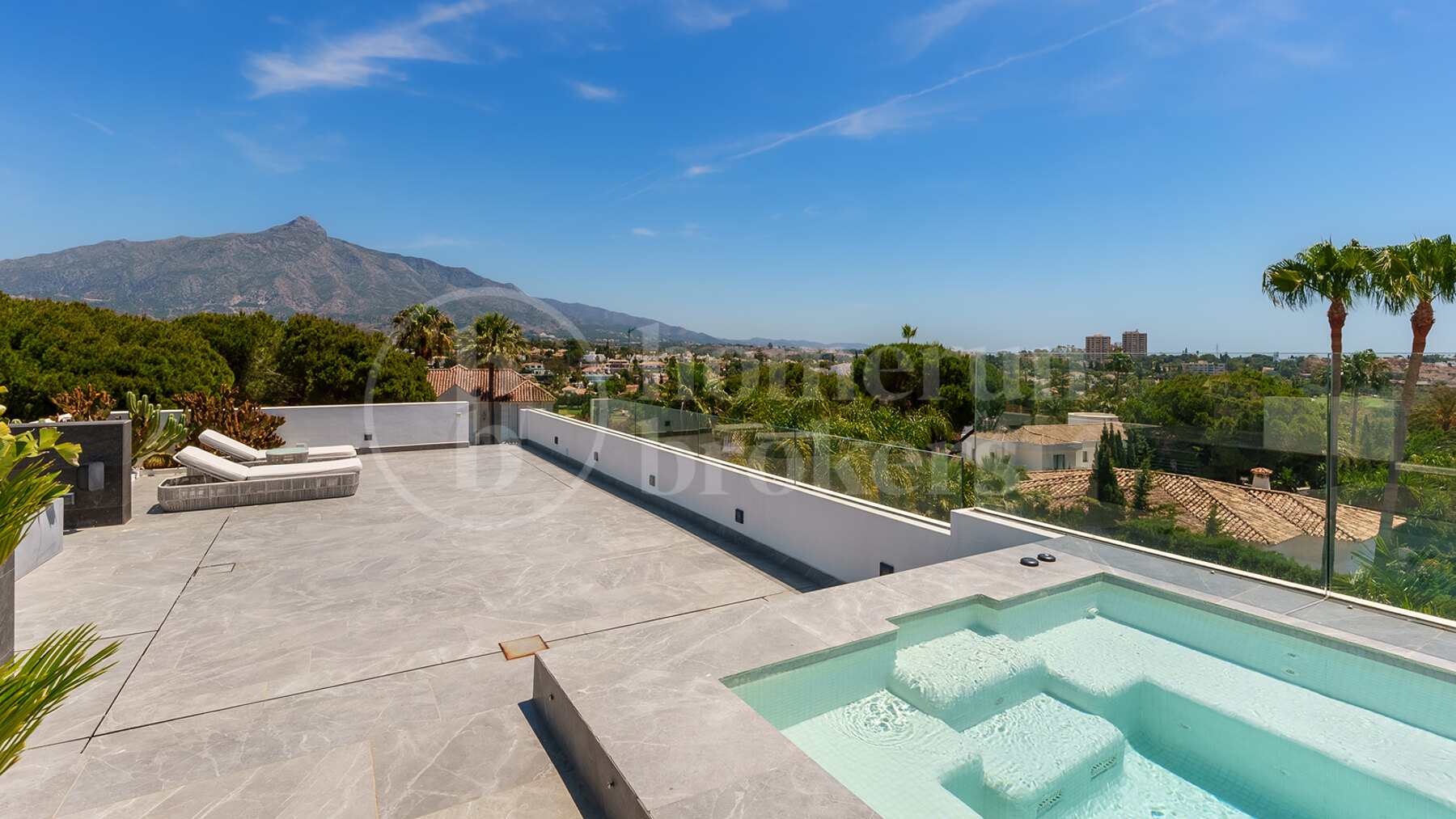 Villa Marina - Contemporary Villa for Sale in Las Brisas, Nueva Andalucía
