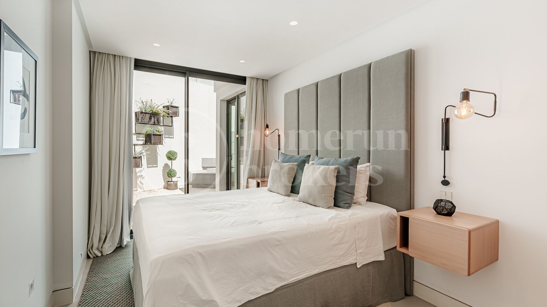 Villa Marina - Modern Villa till salu i Las Brisas, Nueva Andalucía