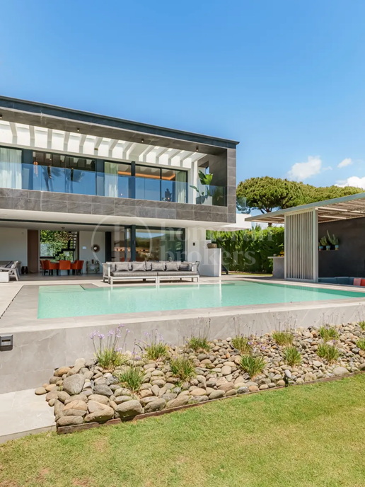 Villa Marina - Contemporary Villa for Sale in Las Brisas, Nueva Andalucía