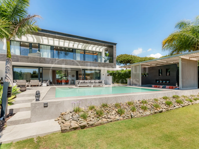 Villa Marina - Contemporary Villa for Sale in Las Brisas, Nueva Andalucía