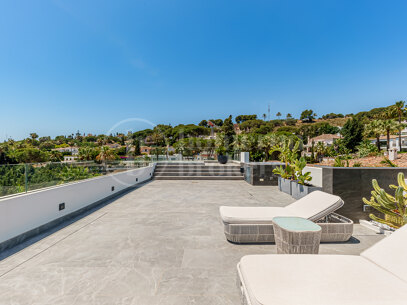 Villa Marina - Contemporary Villa for Sale in Las Brisas, Nueva Andalucía