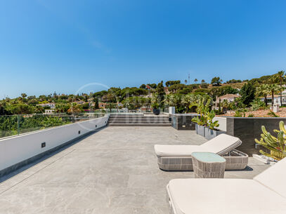 Villa Marina - Modern Villa till salu i Las Brisas, Nueva Andalucía