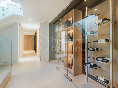 Villa Marina - Modern Villa till salu i Las Brisas, Nueva Andalucía