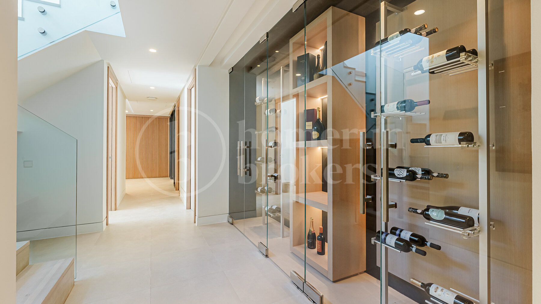 Villa Marina - Contemporary Villa for Sale in Las Brisas, Nueva Andalucía