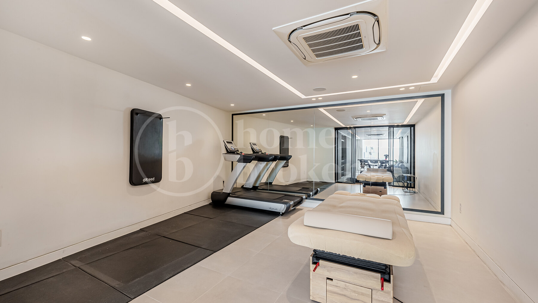 Villa Marina - Contemporary Villa for Sale in Las Brisas, Nueva Andalucía
