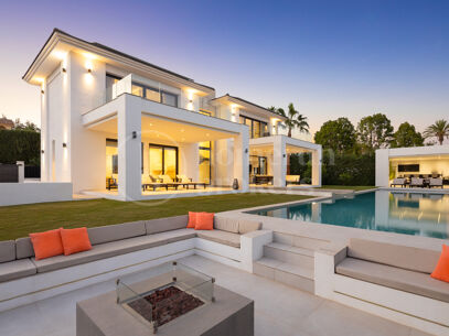 Casa Clare – Contemporary Luxury Villa for Sale in La Quinta, Marbella