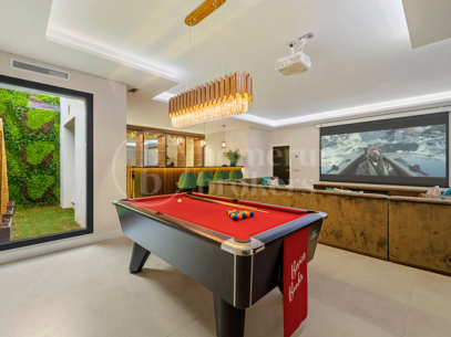 Casa Clare – Modern lyxvilla till salu i La Quinta, Marbella