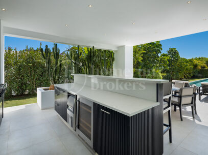 Casa Clare – Contemporary Luxury Villa for Sale in La Quinta, Marbella