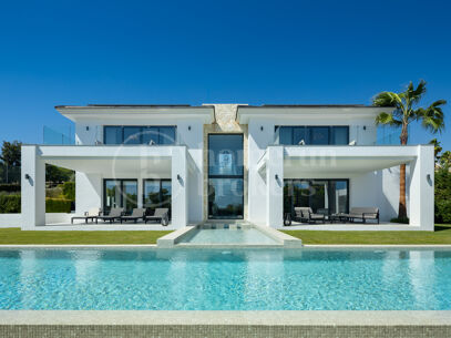 Casa Clare – Contemporary Luxury Villa for Sale in La Quinta, Marbella
