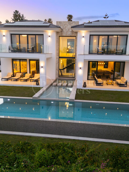 Casa Clare – Contemporary Luxury Villa for Sale in La Quinta, Marbella