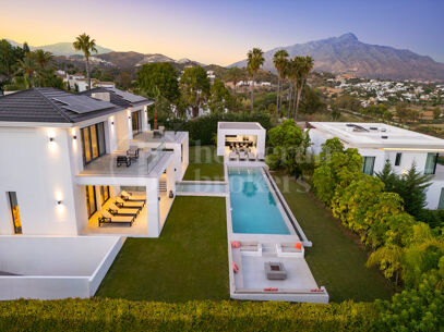 Casa Clare – Contemporary Luxury Villa for Sale in La Quinta, Marbella