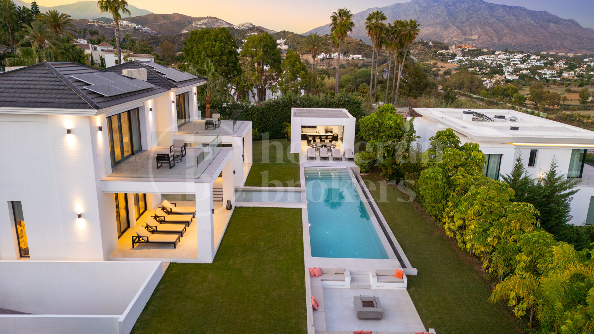 Casa Clare – Contemporary Luxury Villa for Sale in La Quinta, Marbella