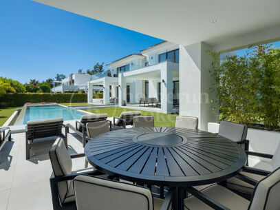 Casa Clare – Contemporary Luxury Villa for Sale in La Quinta, Marbella