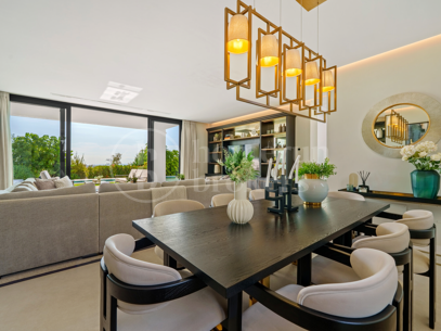 Casa Clare – Modern lyxvilla till salu i La Quinta, Marbella