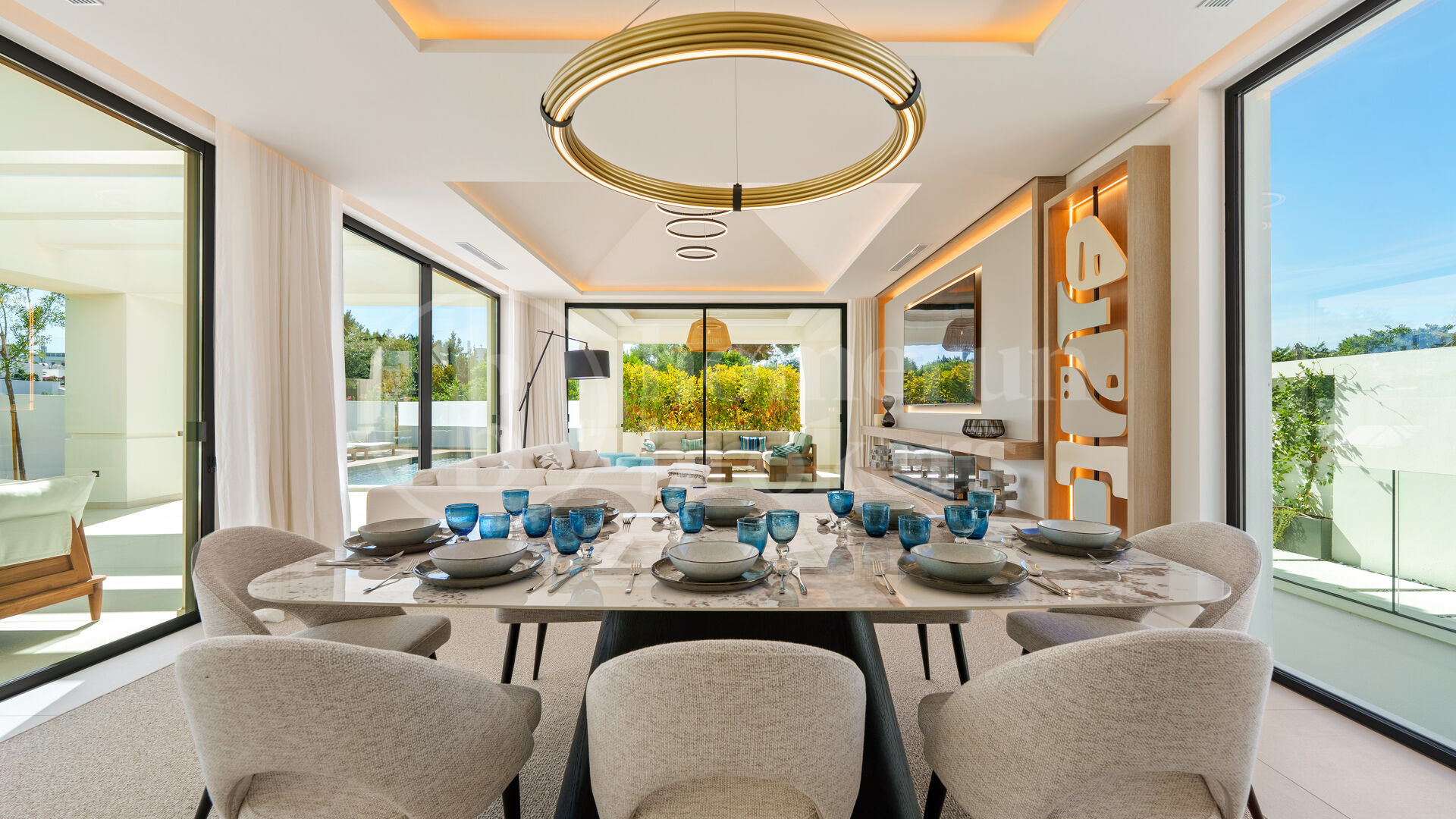 Villa Linda Vista – Contemporary Elegance by the Coast in San Pedro de Alcántara