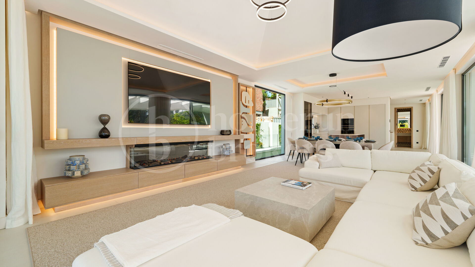 Villa Linda Vista – Contemporary Elegance by the Coast in San Pedro de Alcántara