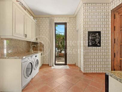 Villa Bellagio - Luxury 8-Bedroom Villa in Guadalmina Baja