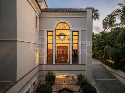 Villa Bellagio - Luxury 8-Bedroom Villa in Guadalmina Baja