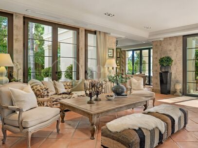 Villa Bellagio - Luxury 8-Bedroom Villa in Guadalmina Baja