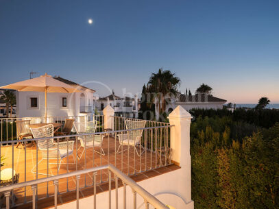 Villa Pinot - renoverad villa med havsutsikt i Estepona