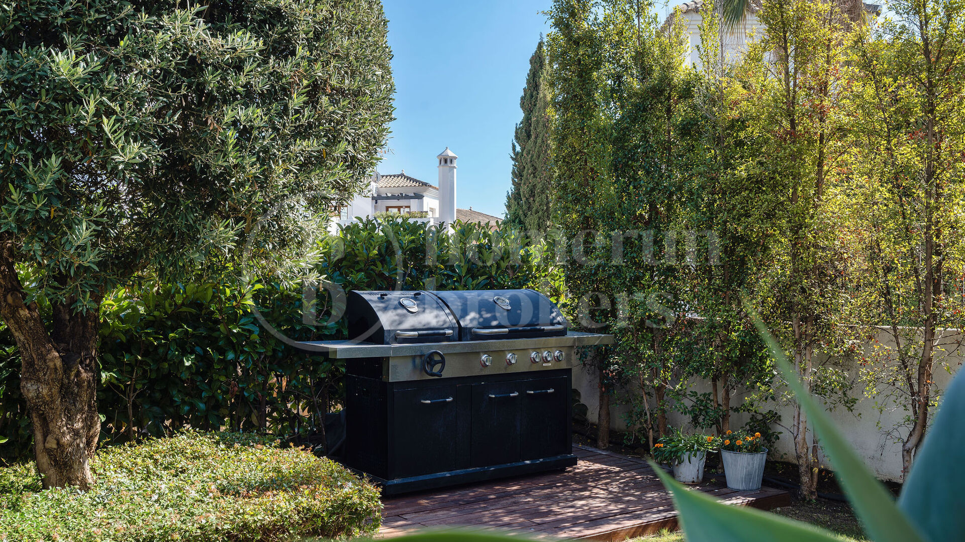 Villa Pinot - renoverad villa med havsutsikt i Estepona