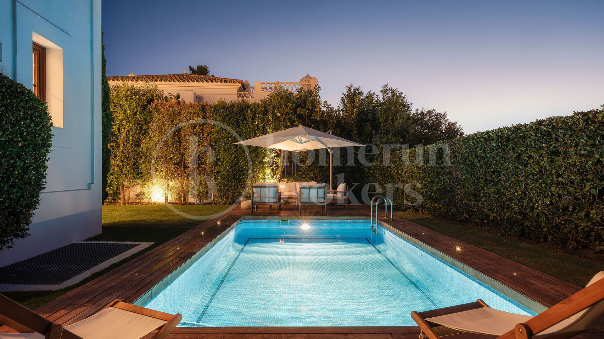 Villa Pinot - renoverad villa med havsutsikt i Estepona