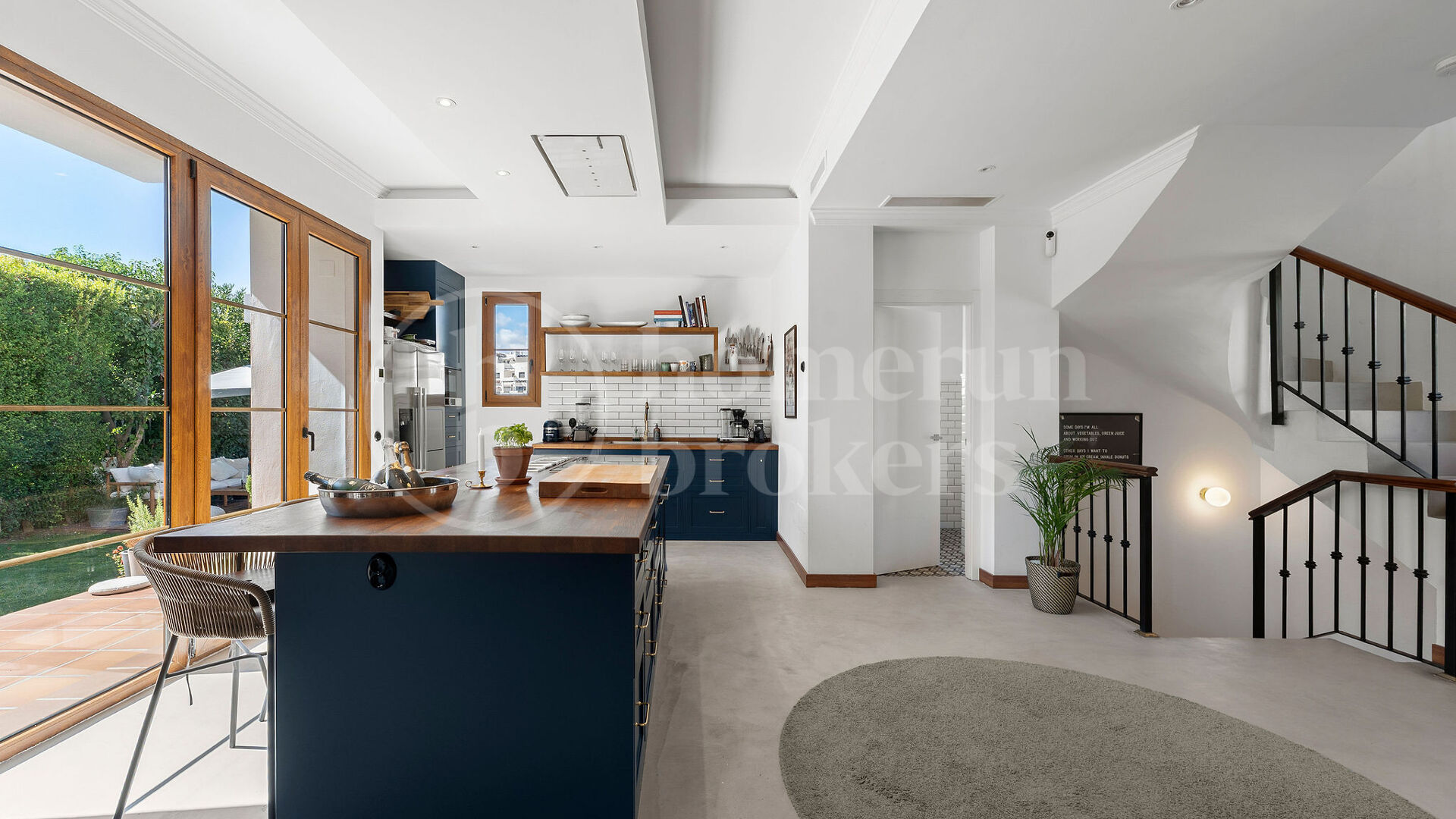 Villa Pinot - renoverad villa med havsutsikt i Estepona