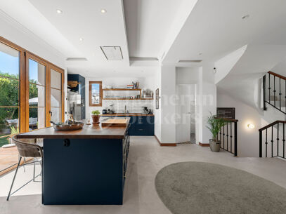 Villa Pinot - renoverad villa med havsutsikt i Estepona