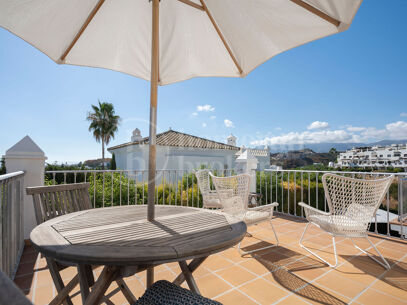 Villa Pinot - renoverad villa med havsutsikt i Estepona