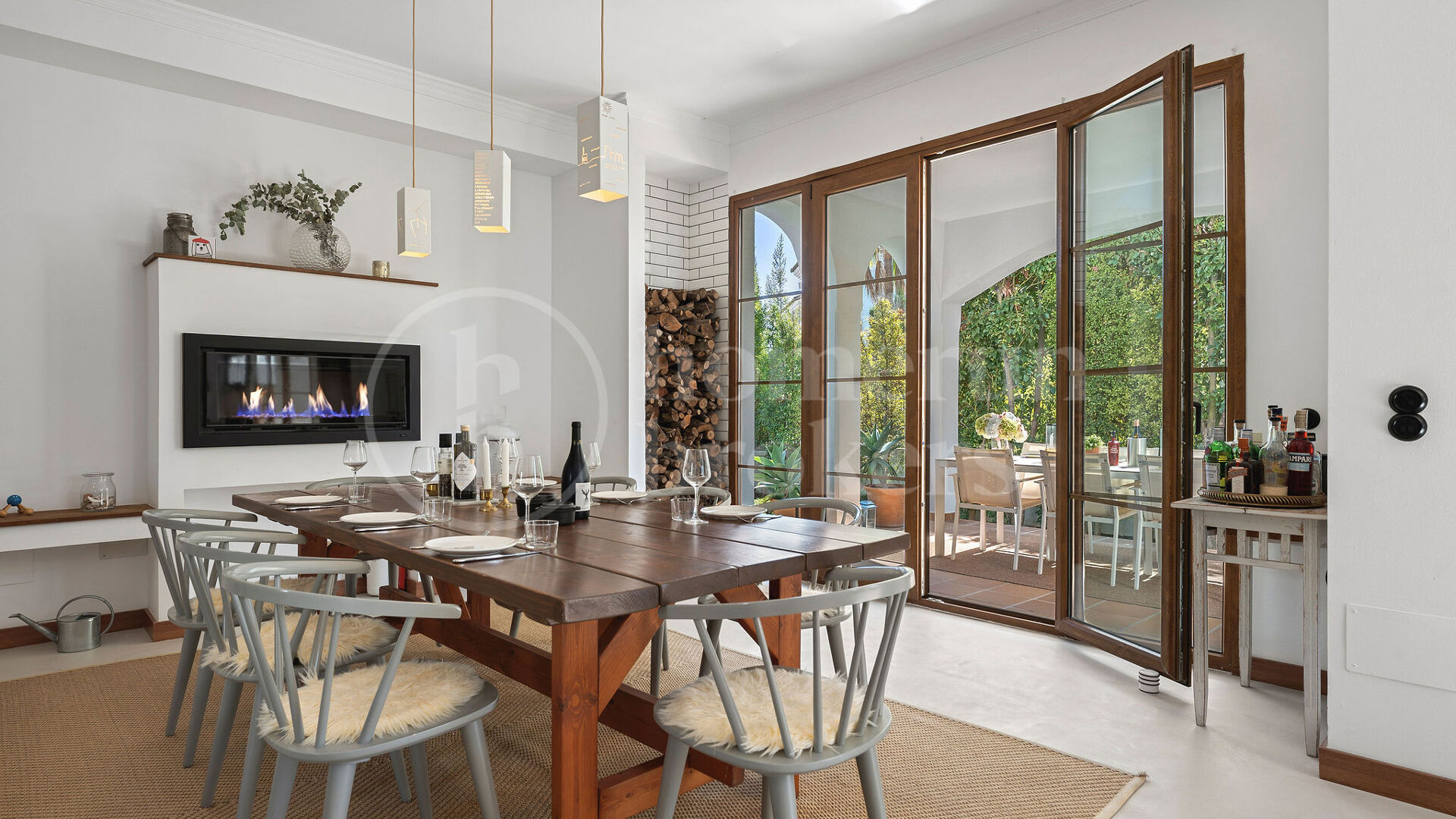 Villa Pinot - renoverad villa med havsutsikt i Estepona