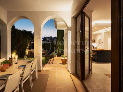 Villa Pinot - renoverad villa med havsutsikt i Estepona