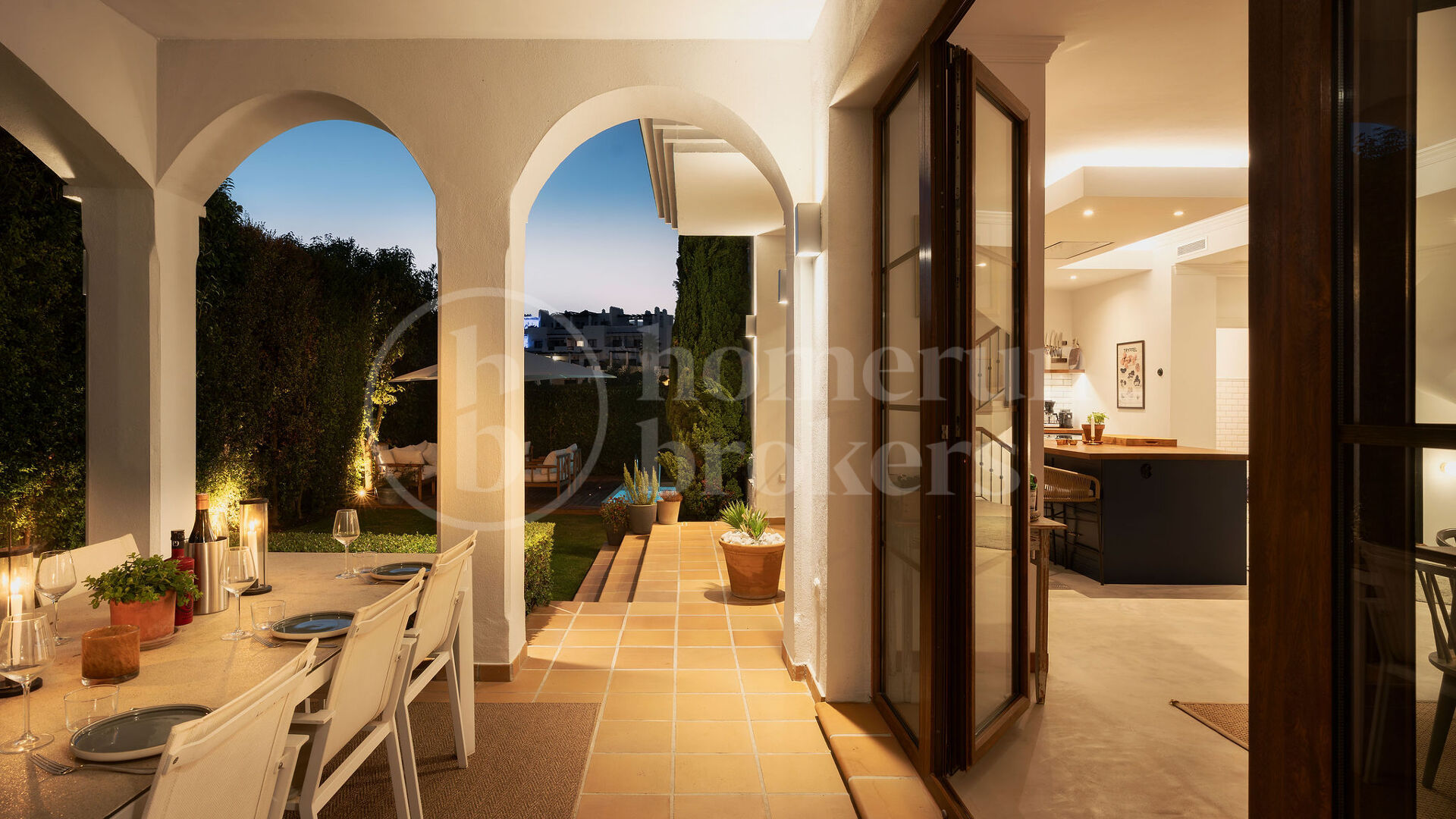 Villa Pinot - renoverad villa med havsutsikt i Estepona