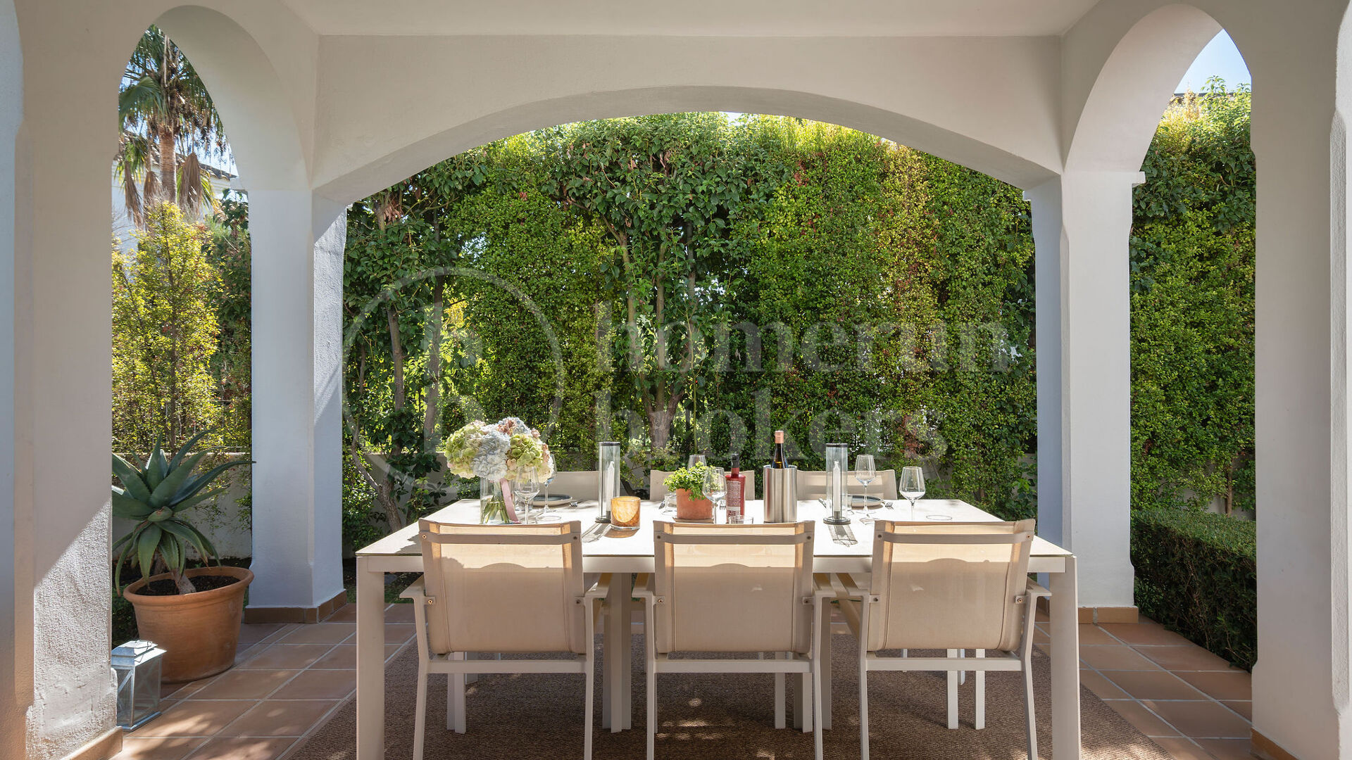 Villa Pinot - renoverad villa med havsutsikt i Estepona