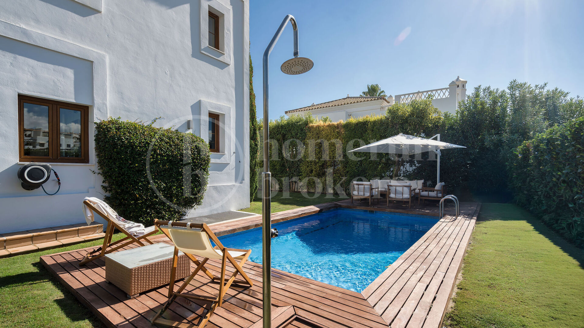 Villa Pinot - renoverad villa med havsutsikt i Estepona