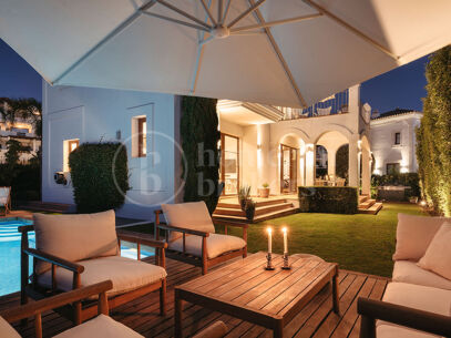 Villa Pinot - renoverad villa med havsutsikt i Estepona