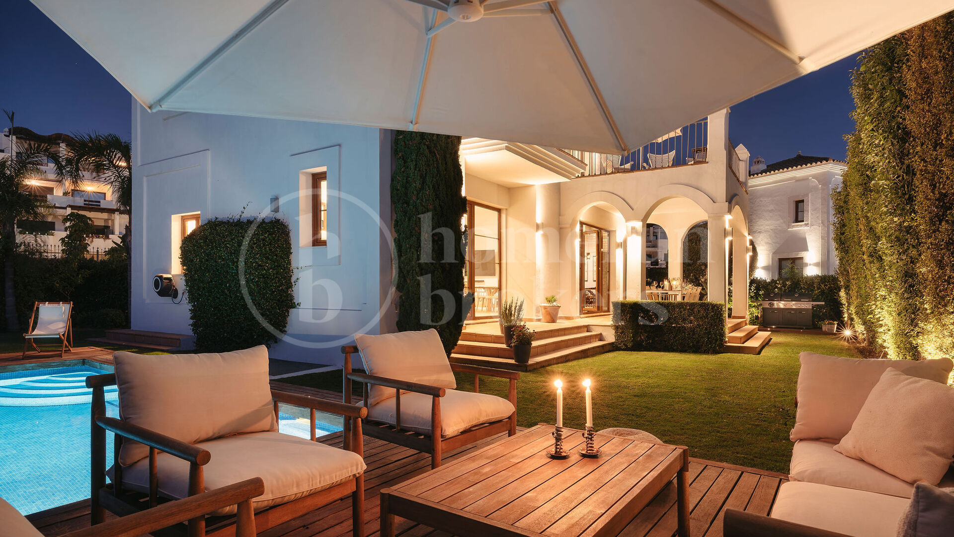 Villa Pinot - renoverad villa med havsutsikt i Estepona